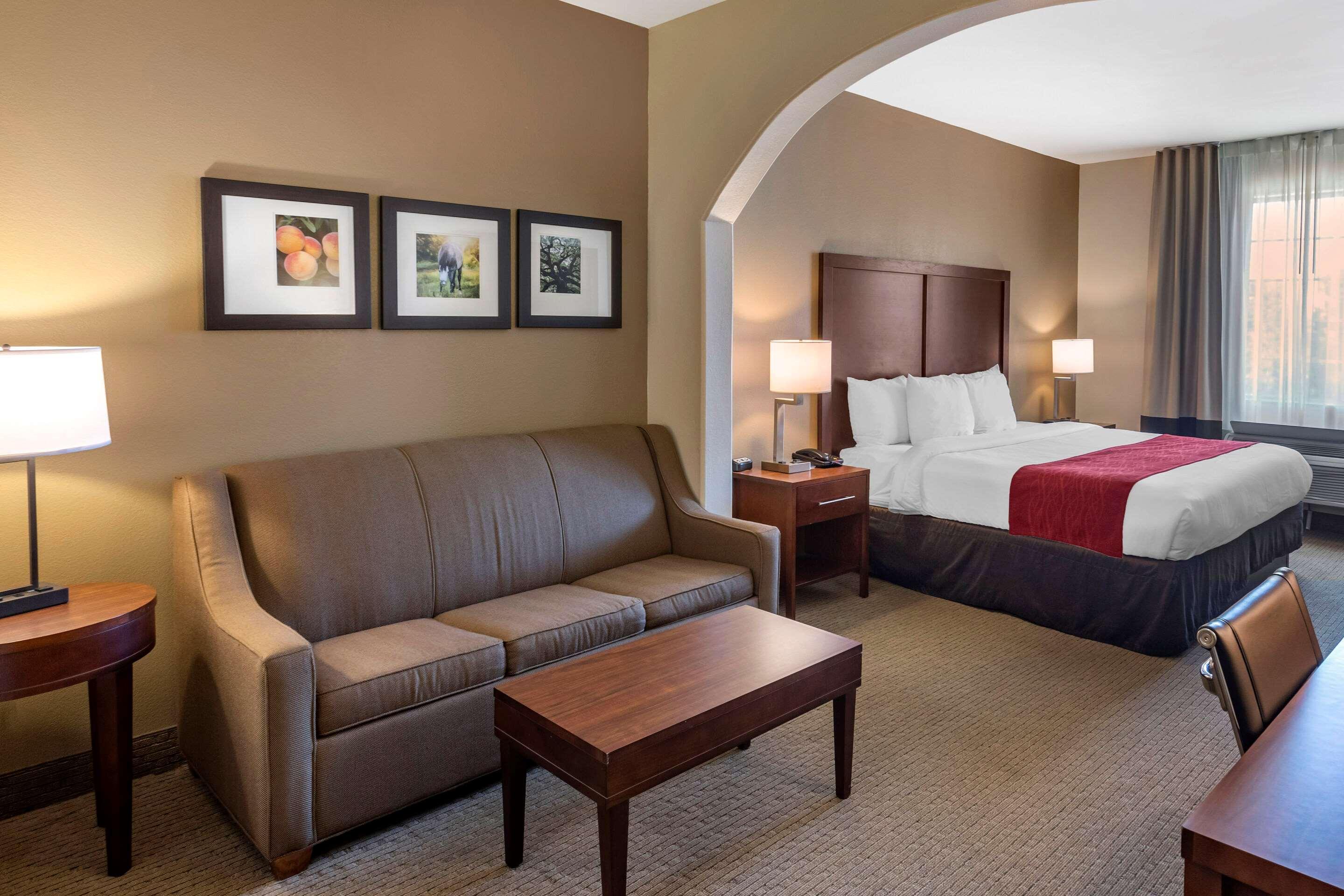 Comfort Inn & Suites Villa Rica Zewnętrze zdjęcie