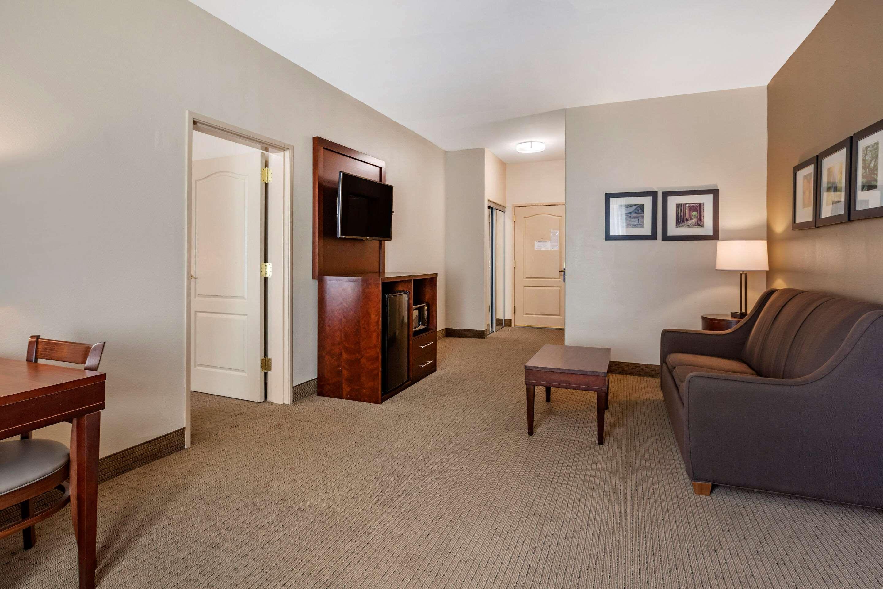 Comfort Inn & Suites Villa Rica Zewnętrze zdjęcie